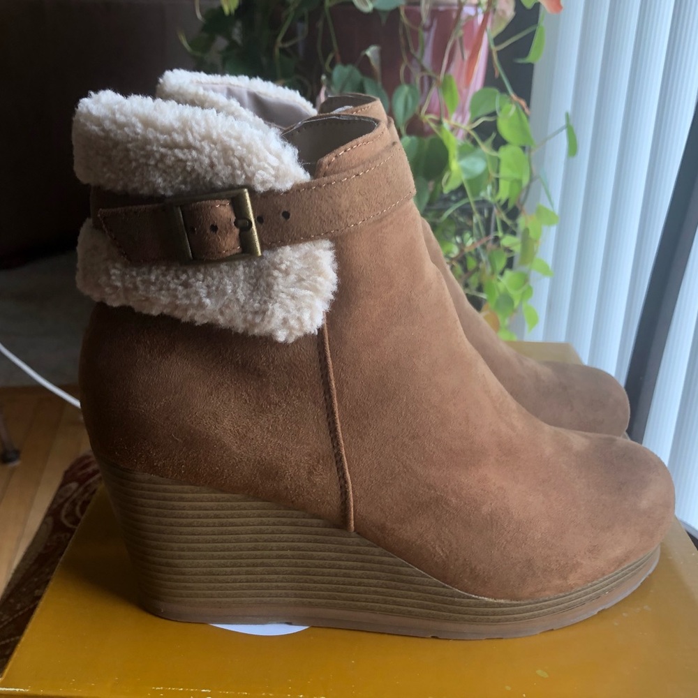 Booties, wedge 8 1/2 Wide